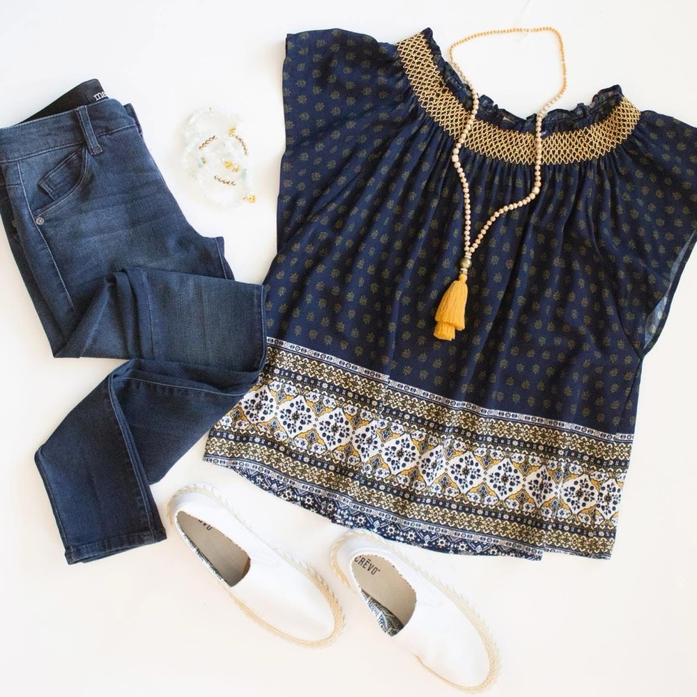 Hem & Thread Navy Blouse with Gold Details Sz L On/off Shoulder